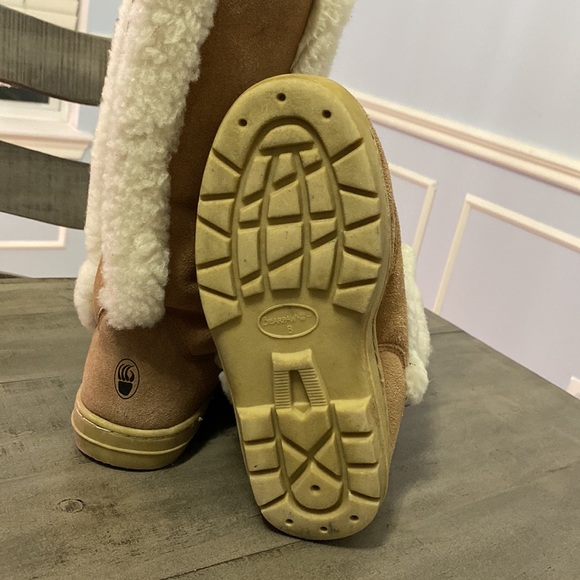 BEARPAW Fleece Lined Boots - Picture 7 of 12